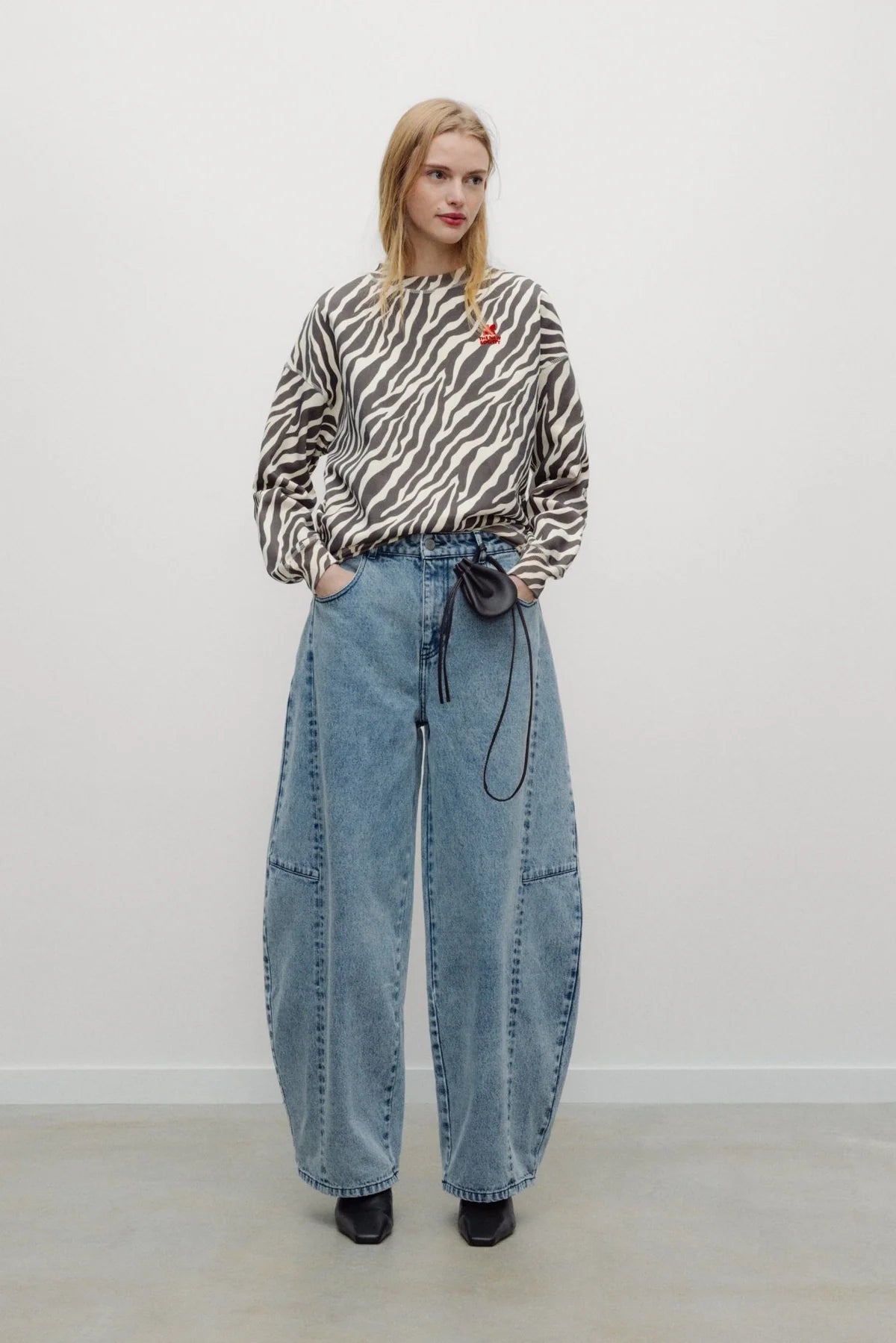 TNS logo sweater in zebra